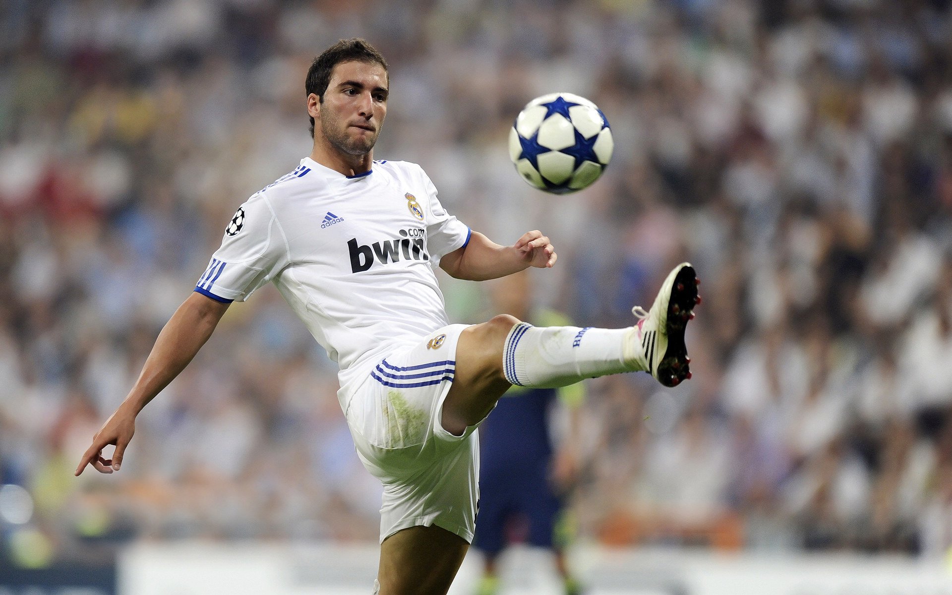 开云体育下载-魔术末节带走老鹰,小贾伦在西决生死战接管比赛,当聚光灯只为他一人而亮 第2张 开云体育下载-魔术末节带走老鹰,小贾伦在西决生死战接管比赛,当聚光灯只为他一人而亮 第2张